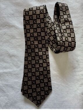 Montavello Italian Geometric Patterned Black and White Tie Silk